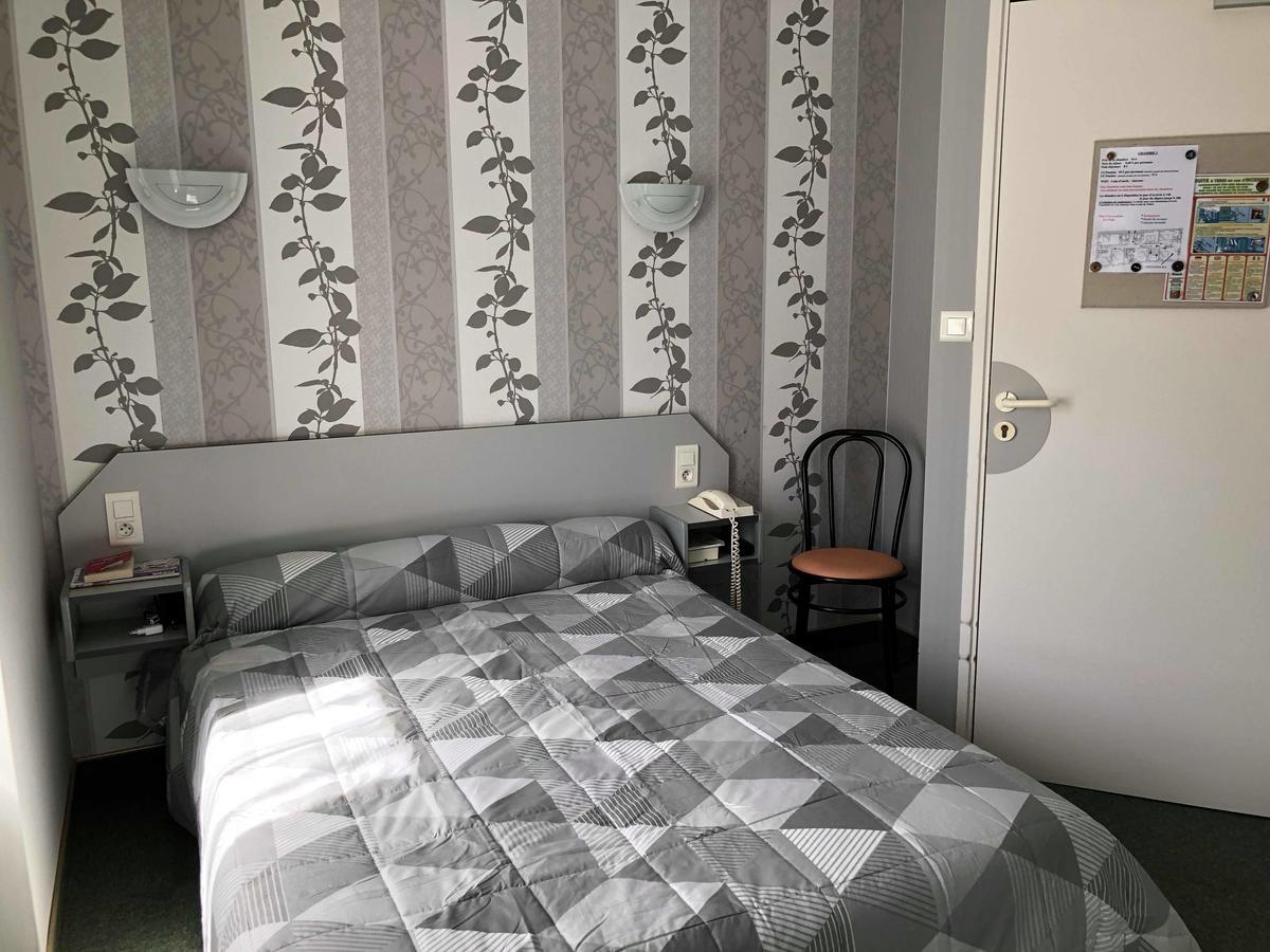 Hotel Des Voyageurs Saint-Chely-d'Aubrac Ngoại thất bức ảnh